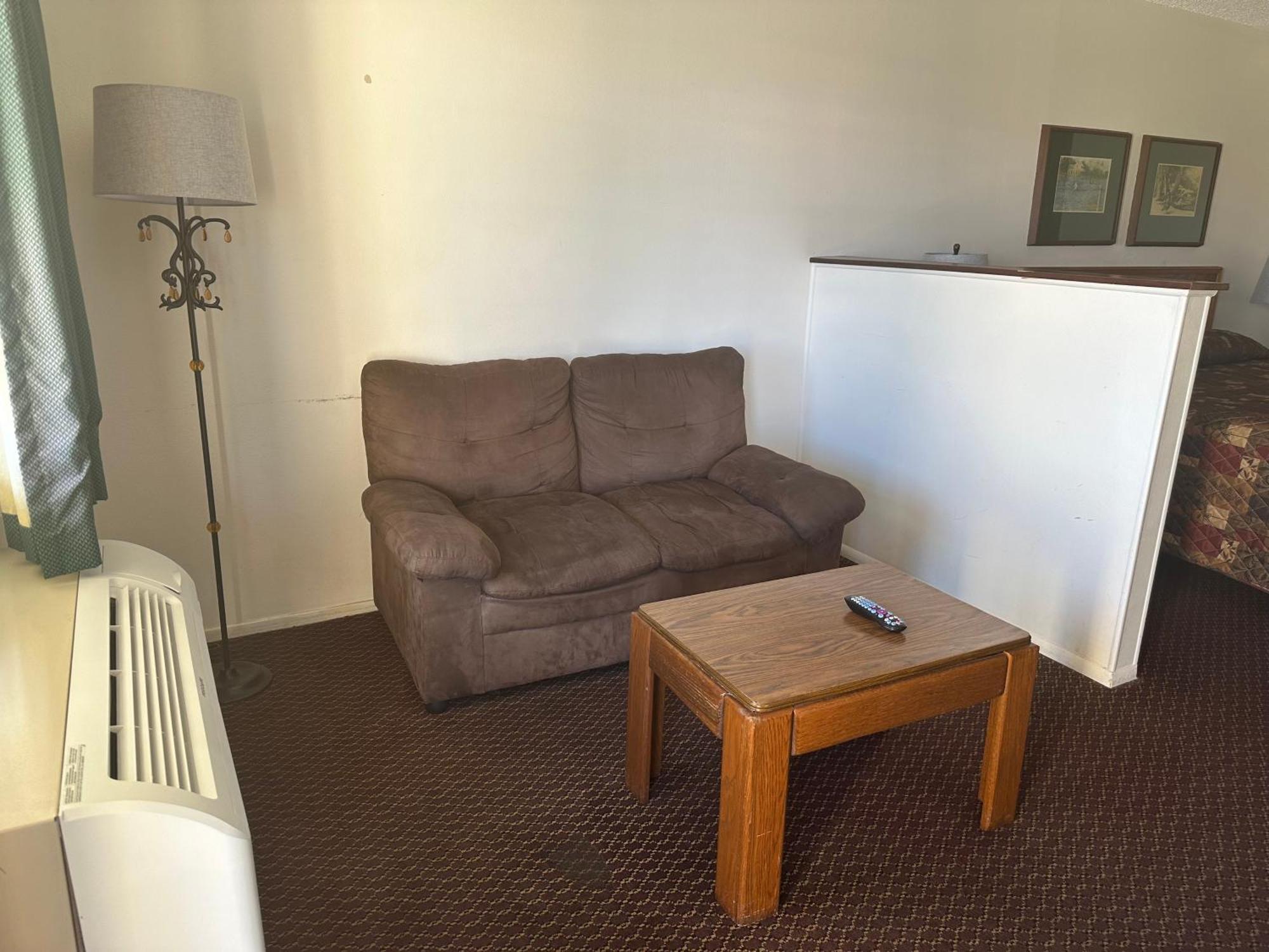 Windcrest Inn And Suites Fredericksburg Buitenkant foto