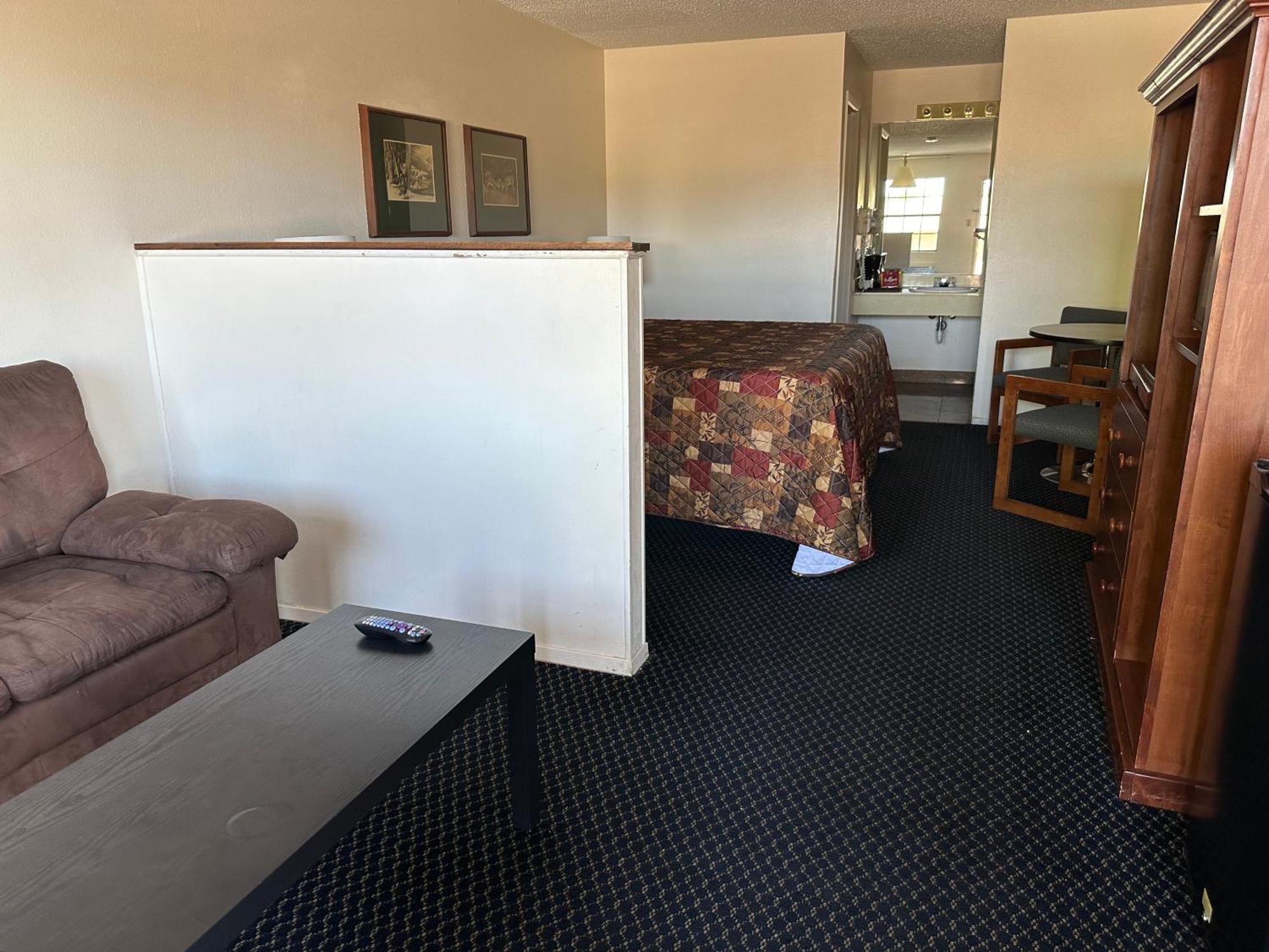 Windcrest Inn And Suites Fredericksburg Buitenkant foto