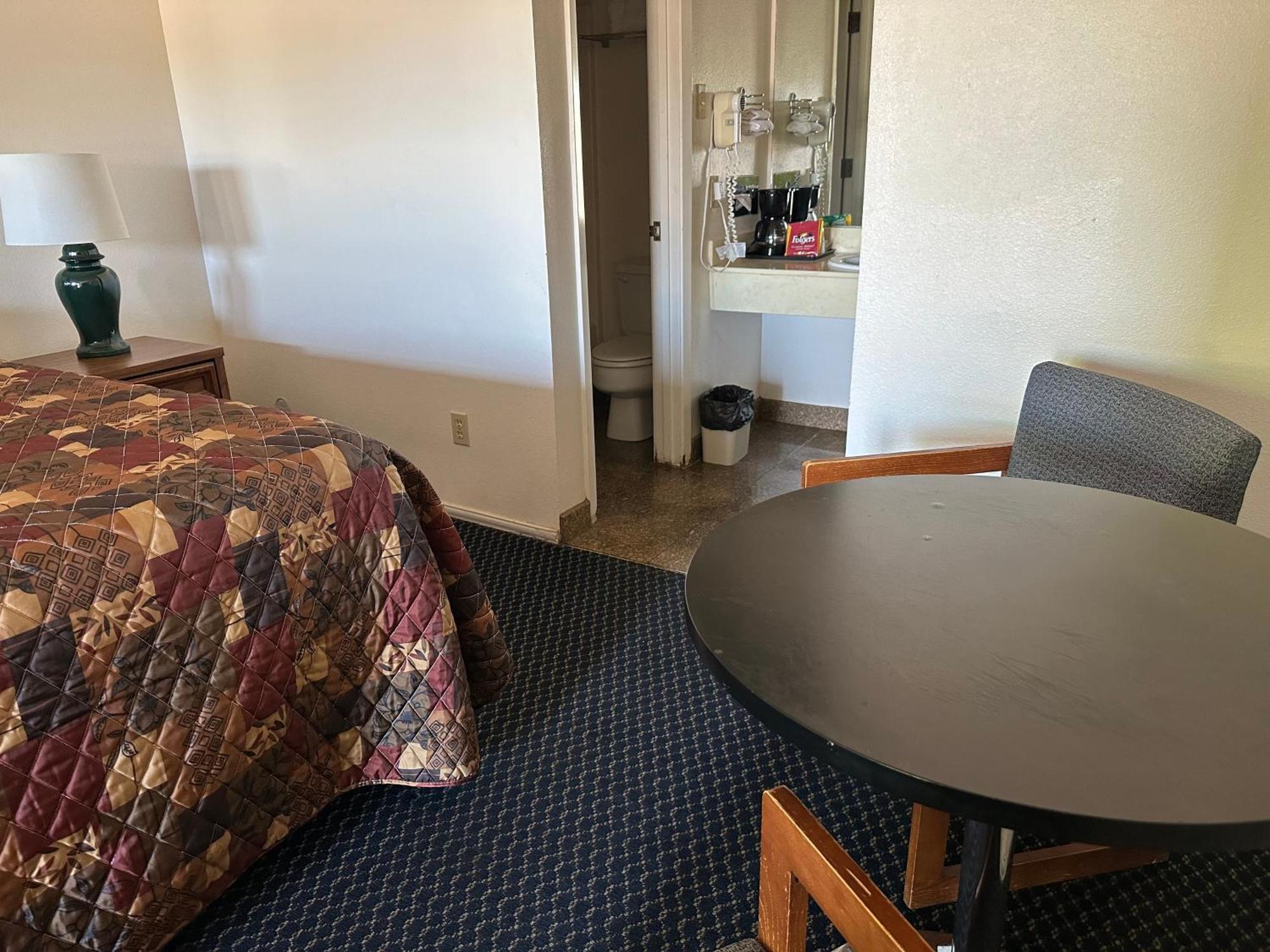 Windcrest Inn And Suites Fredericksburg Buitenkant foto