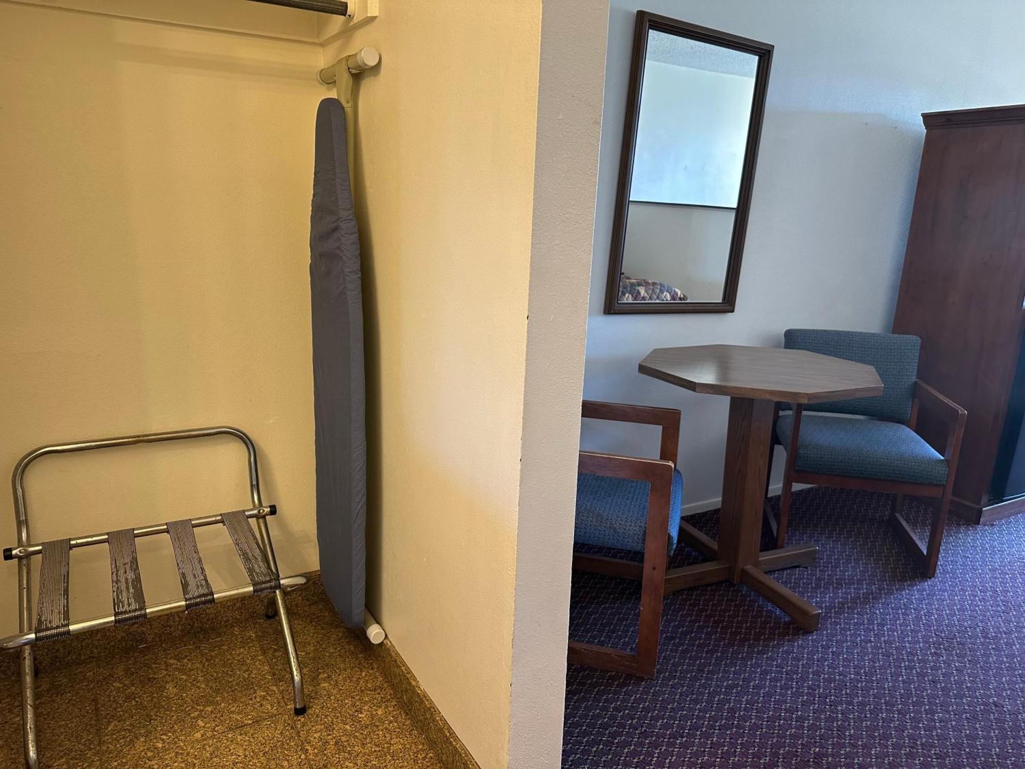 Windcrest Inn And Suites Fredericksburg Buitenkant foto